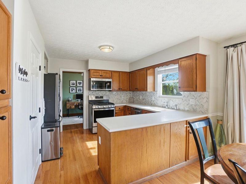 5294 Saddlebrook Drive, Columbus, OH 43221 Photo 14