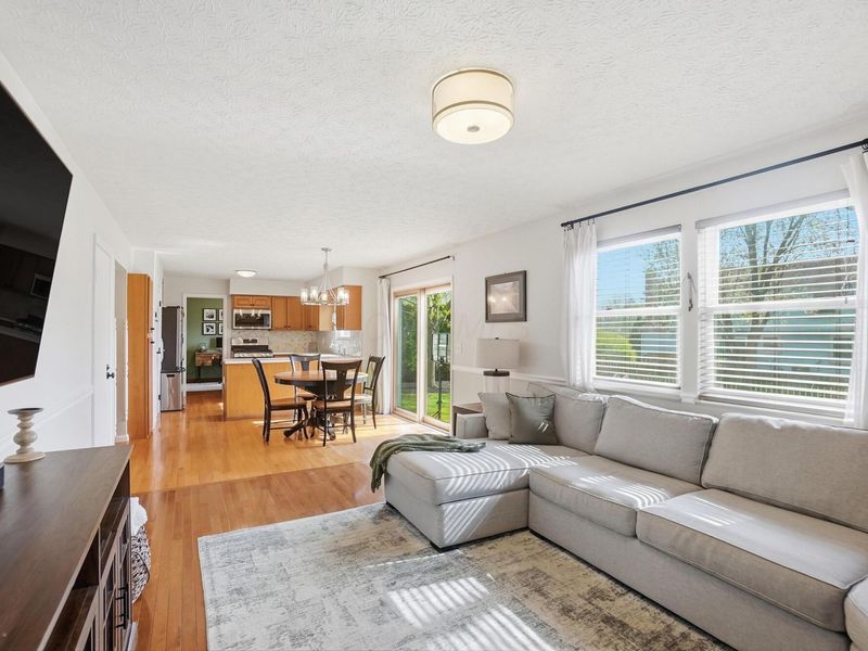 5294 Saddlebrook Drive, Columbus, OH 43221 Photo 16