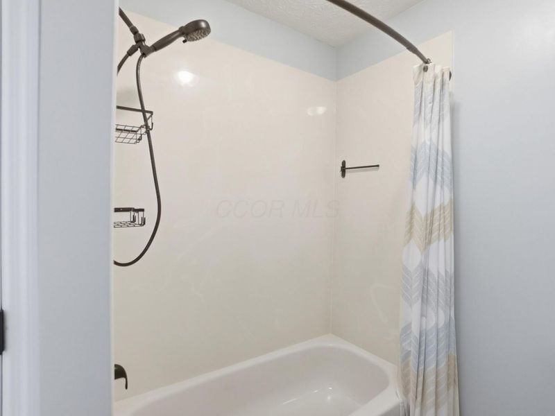 5294 Saddlebrook Drive, Columbus, OH 43221 Photo 25