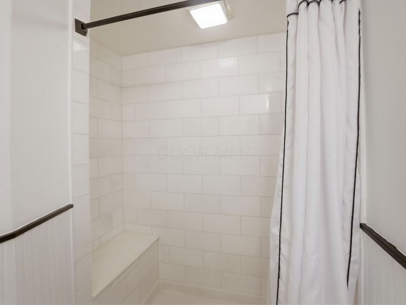 5294 Saddlebrook Drive, Columbus, OH 43221 Photo 35