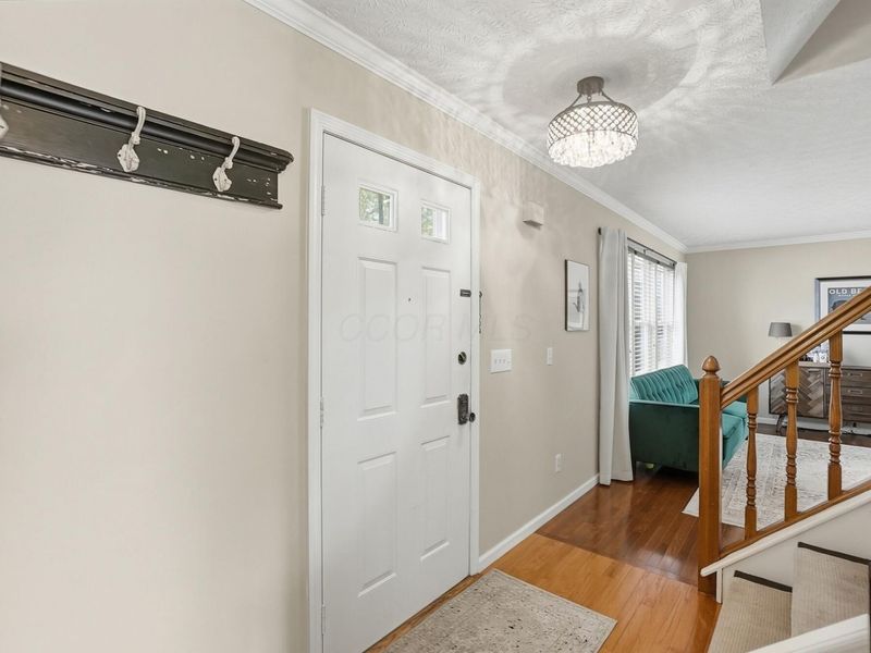 5294 Saddlebrook Drive, Columbus, OH 43221 Photo 5