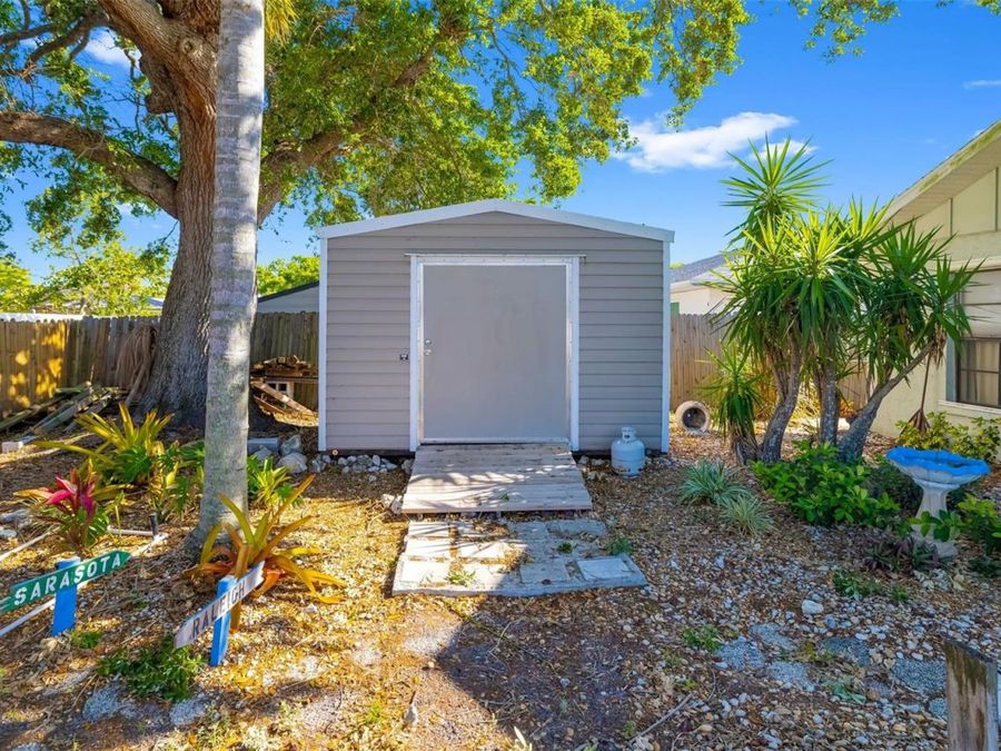 Property Image 32