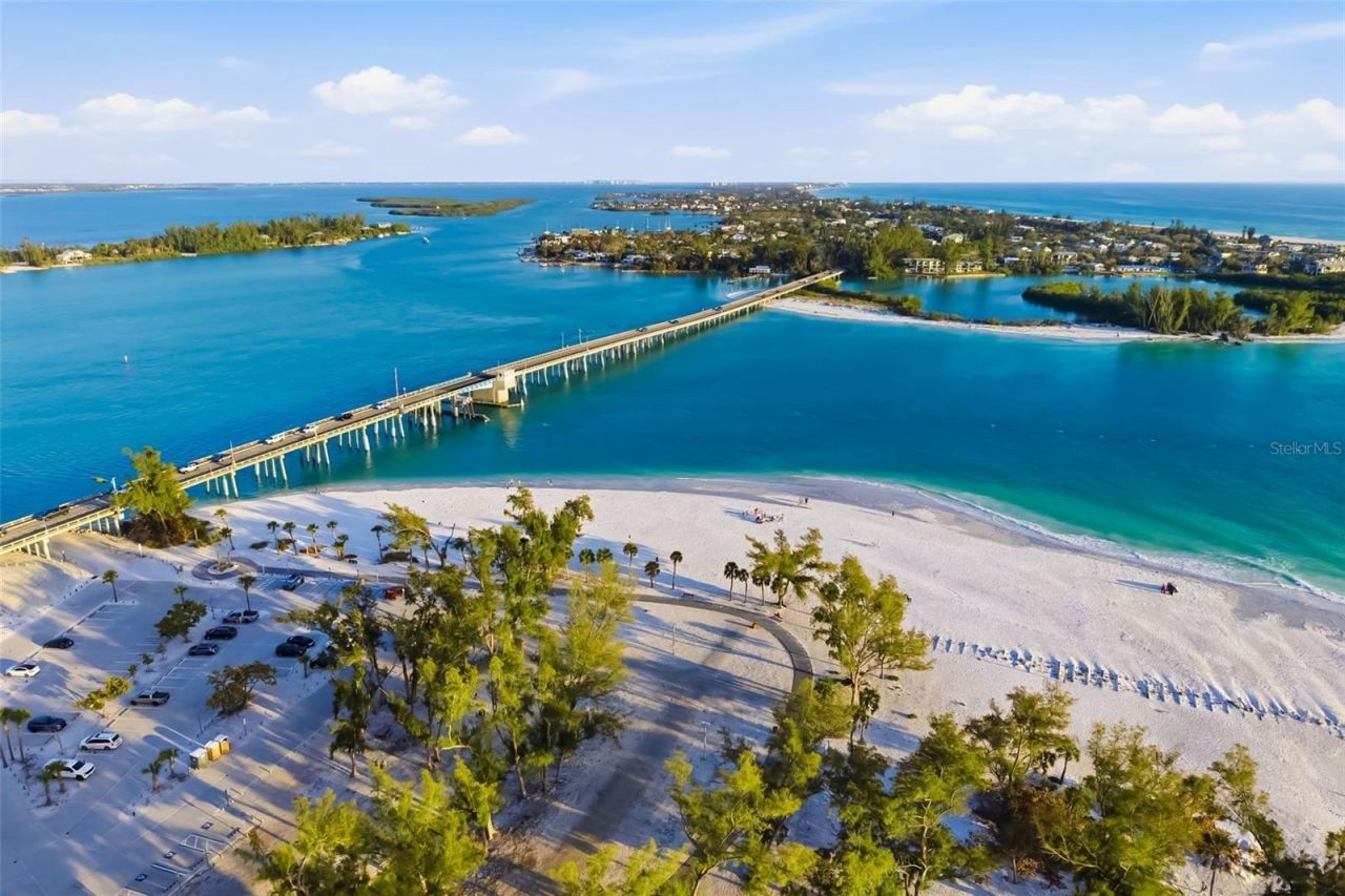 2005 39th Street W, Bradenton, FL 34205 Photo