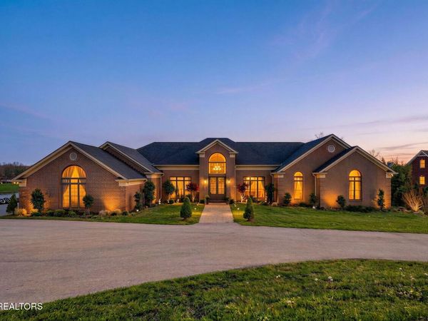 1042 Holiday Drive, Crossville, TN 38555