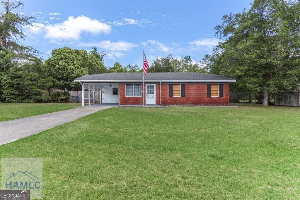 113 Mayfair Road, Jesup, GA 31546 Main Photo