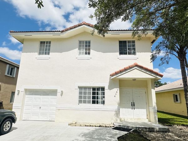7634 NW 99th Way NW, Tamarac, FL 33321