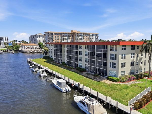 3180 NE 48th Court, Unit 215, Lighthouse Point, FL 33064