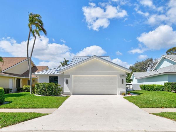 198 Ridge Road, Jupiter, FL 33477
