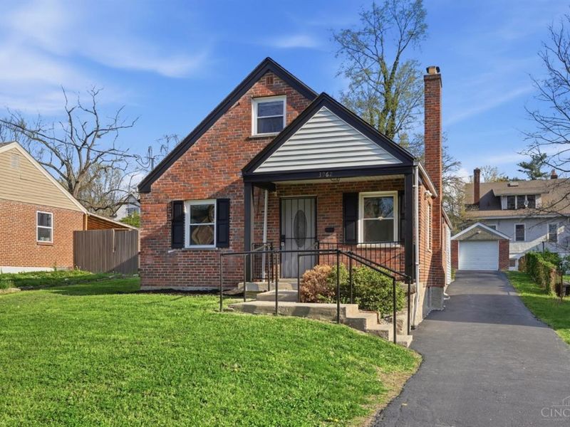 3962 Standish Avenue, Cincinnati, OH 45213 Photo 2