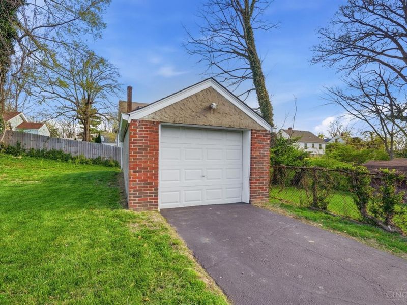 3962 Standish Avenue, Cincinnati, OH 45213 Photo 29