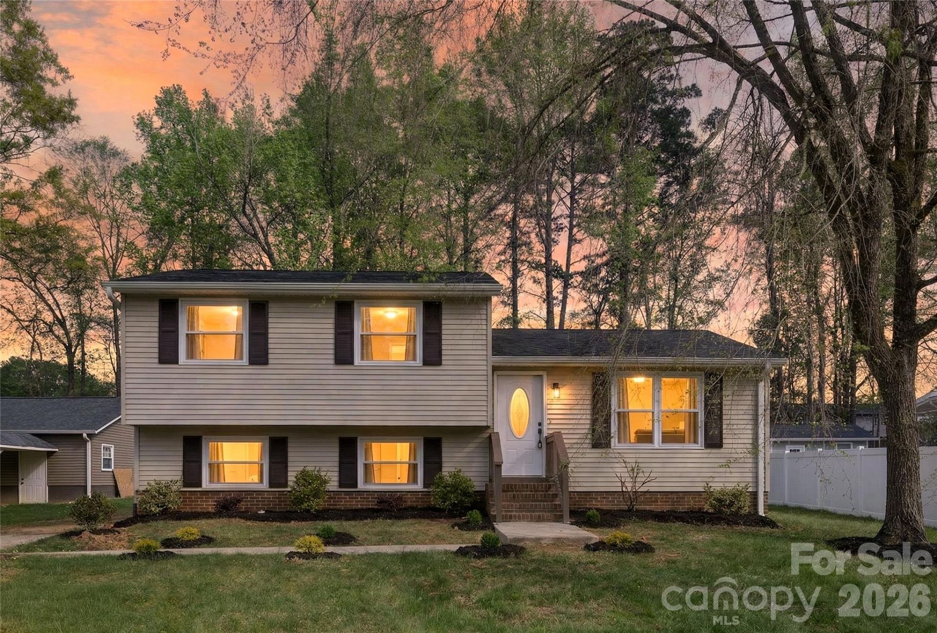 4832 Cheviot Road, Charlotte, NC 28269 Main Photo