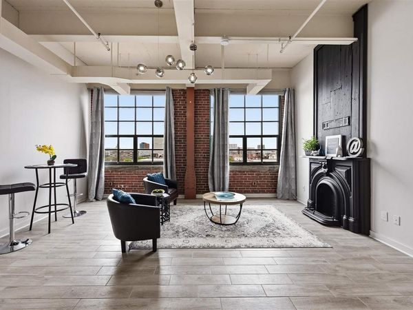 905 3rd St SE, Unit 406, Cedar Rapids, IA 52401