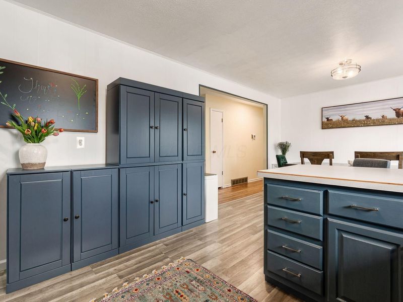 1290 S Sunbury Road, Westerville, OH 43081 Photo 2