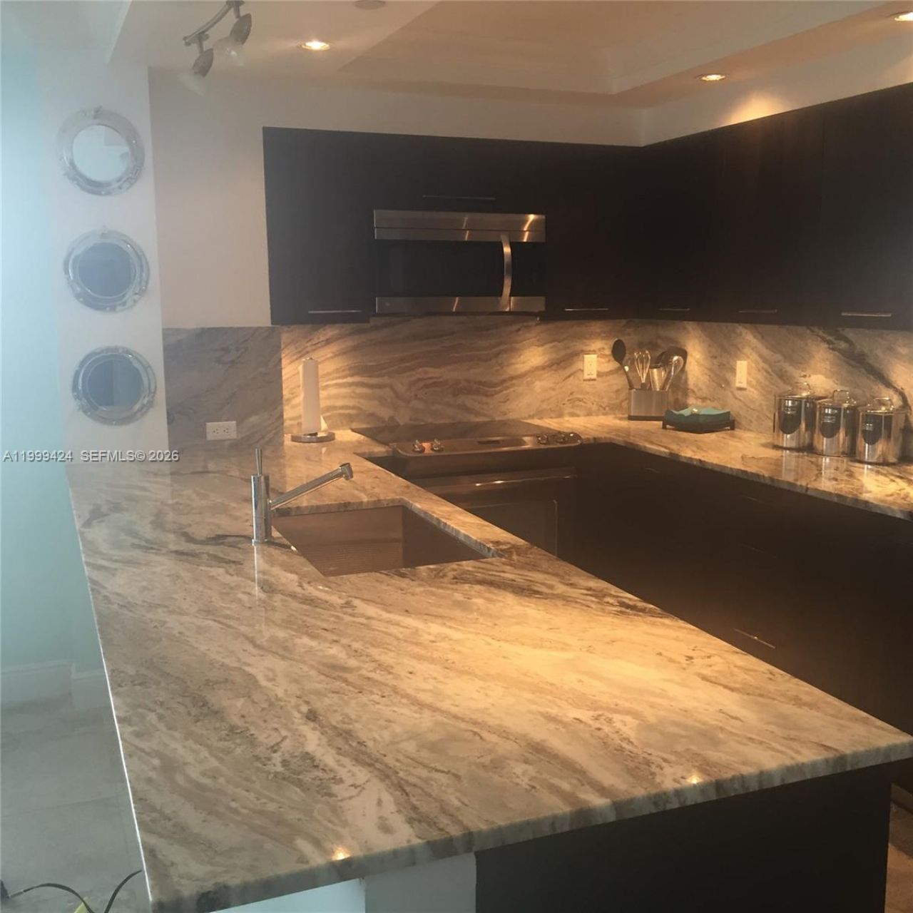 6917 Collins Ave, Unit 1002, Miami Beach, FL 33141 Photo