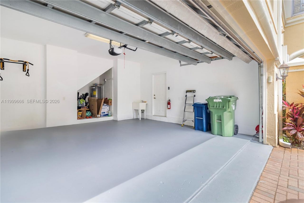 1611 Passion Vine Cir, Unit 12-2, Weston, FL 33326 Photo