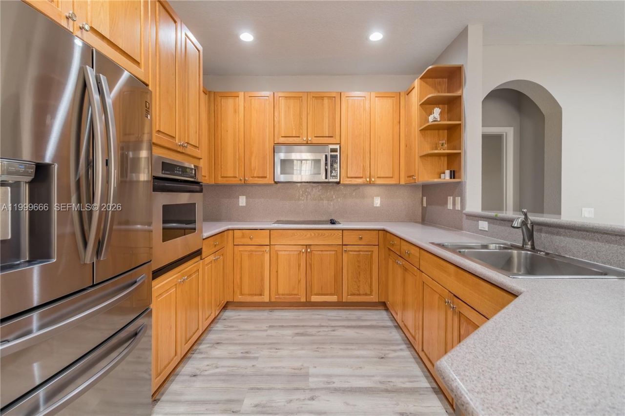 1611 Passion Vine Cir, Unit 12-2, Weston, FL 33326 Photo