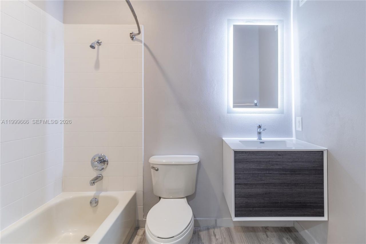 1611 Passion Vine Cir, Unit 12-2, Weston, FL 33326 Photo