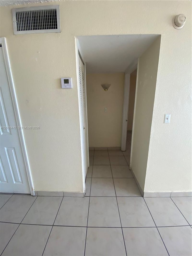 606 W 81st St, Unit 307, Hialeah, FL 33014 Photo