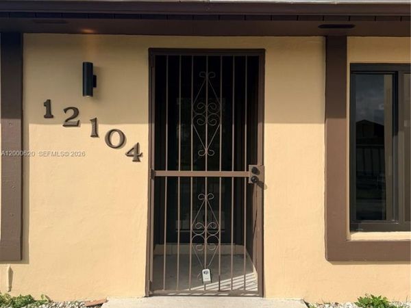 12104 SW 110th St Cir S, Miami, FL 33186