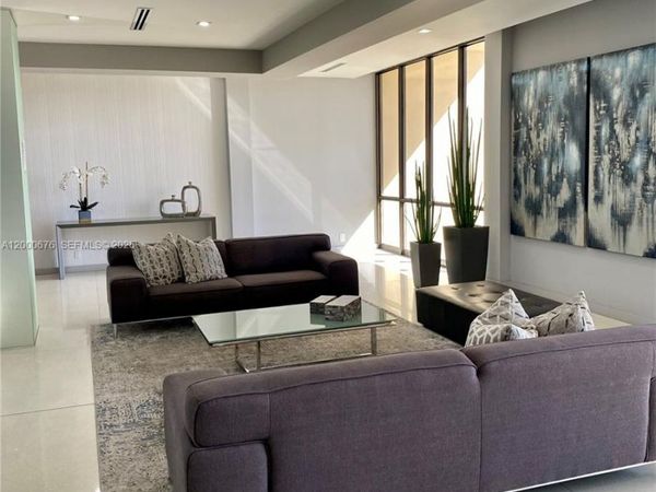 20379 W Country Club Dr, Unit PH-40, Aventura, FL 33180