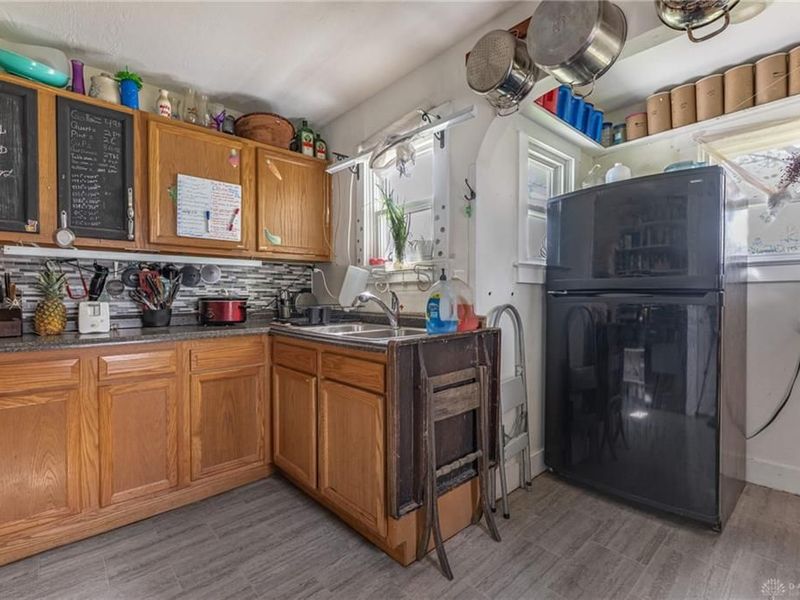 5654 W National Road, Bethel Township, OH 45504 Photo 10