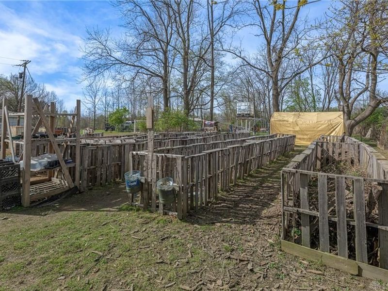 5654 W National Road, Bethel Township, OH 45504 Photo 17