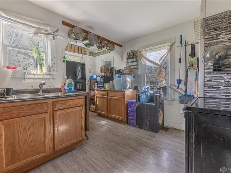 5654 W National Road, Bethel Township, OH 45504 Photo 9