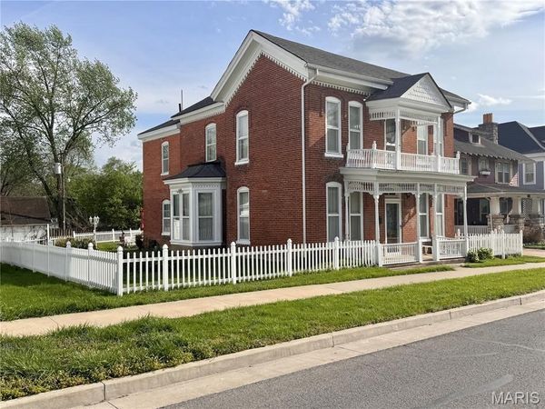 1106 Georgia Street, Louisiana, MO 63353