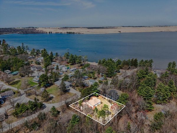 732 N 22nd Avenue, Mears, MI 49436