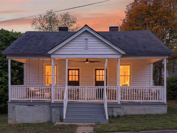 37 Poplar Street, Porterdale, GA 30014