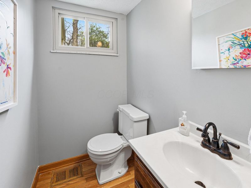 3040 Woodloop Lane , Columbus, OH 43204 Photo 22