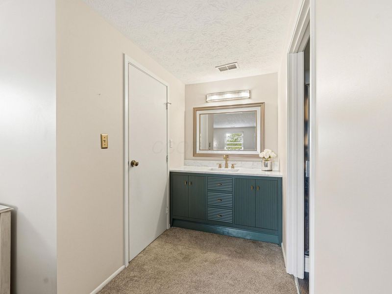 3040 Woodloop Lane , Columbus, OH 43204 Photo 25