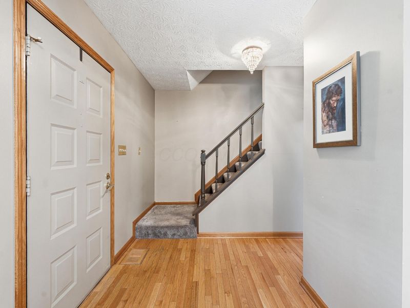 3040 Woodloop Lane , Columbus, OH 43204 Photo 4