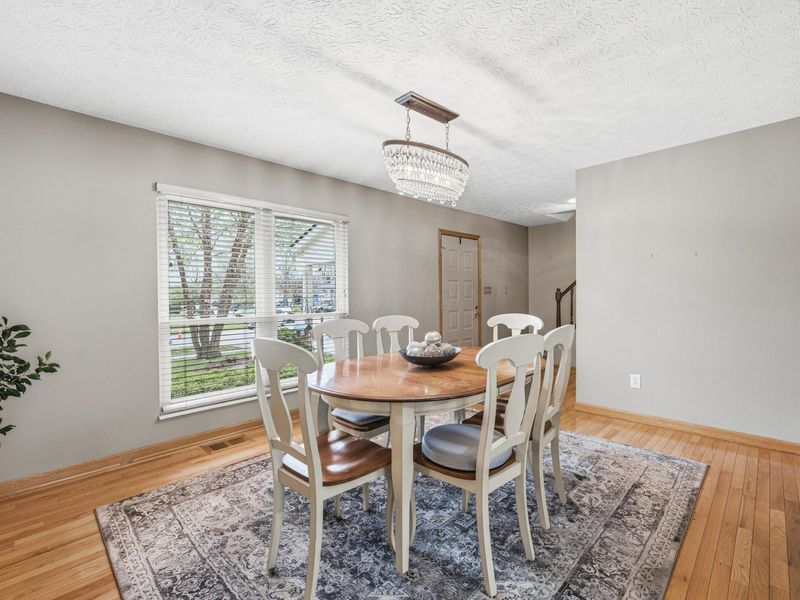 3040 Woodloop Lane , Columbus, OH 43204 Photo 5