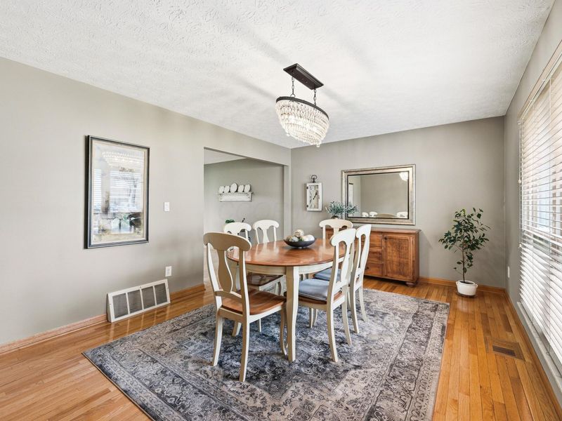 3040 Woodloop Lane , Columbus, OH 43204 Photo 7