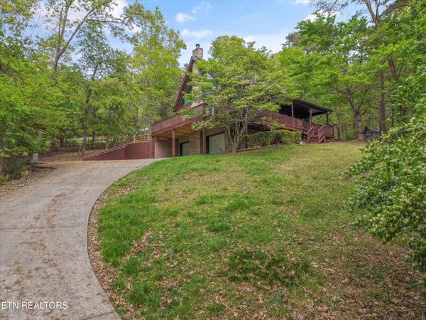 1534 Cherry Brook Drive, Dandridge, TN 37725