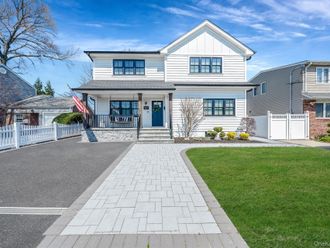 347 Broadway Carle Place, NY 11514