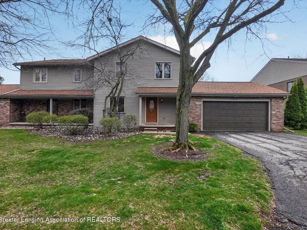 1026 Grenoble Circle, Lansing, MI 48917
