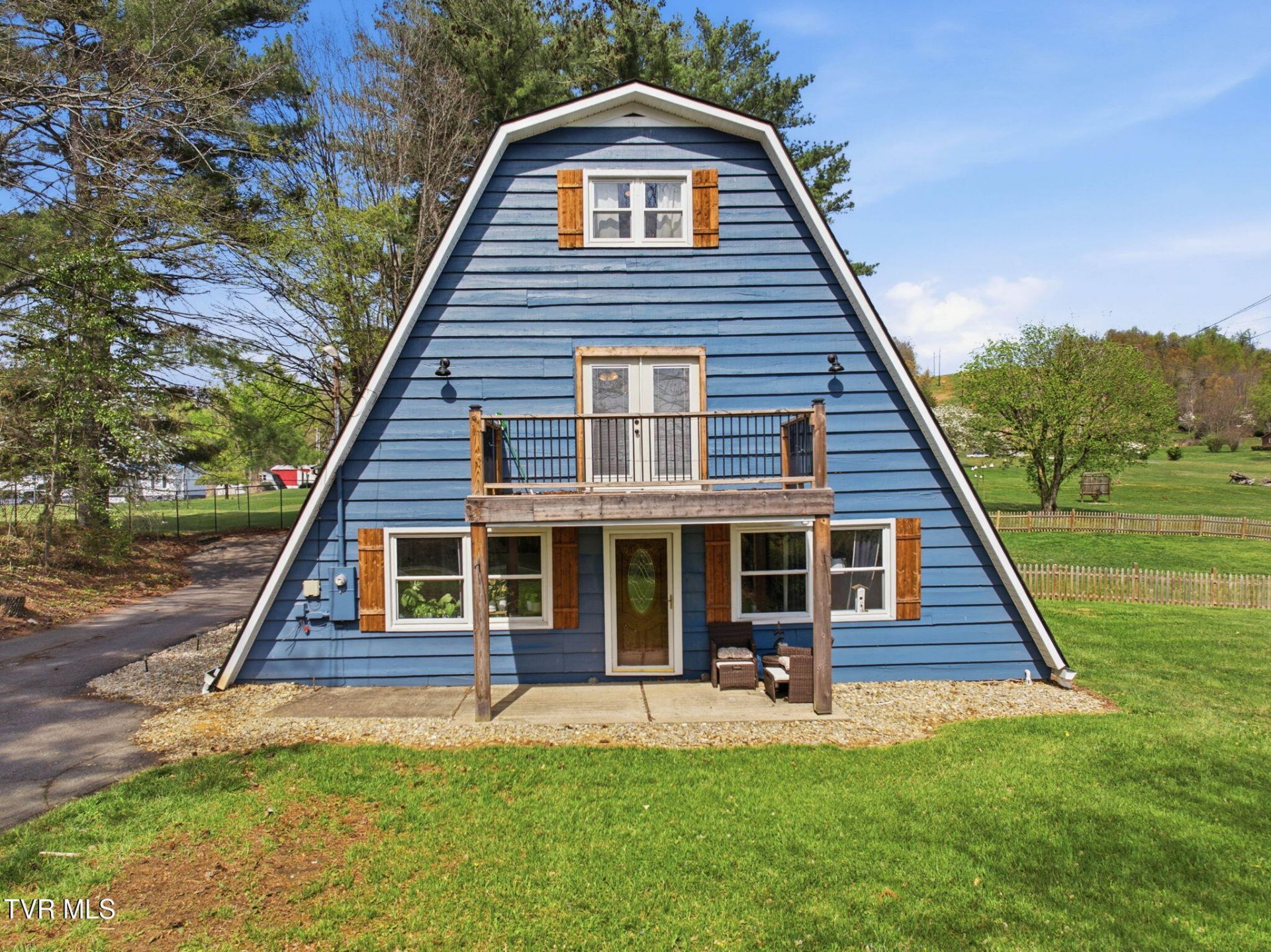 435 Oak Grove Road, Gray, TN 37615 Main Photo