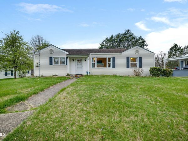 1326 Valley Drive, Bristol, TN 37620