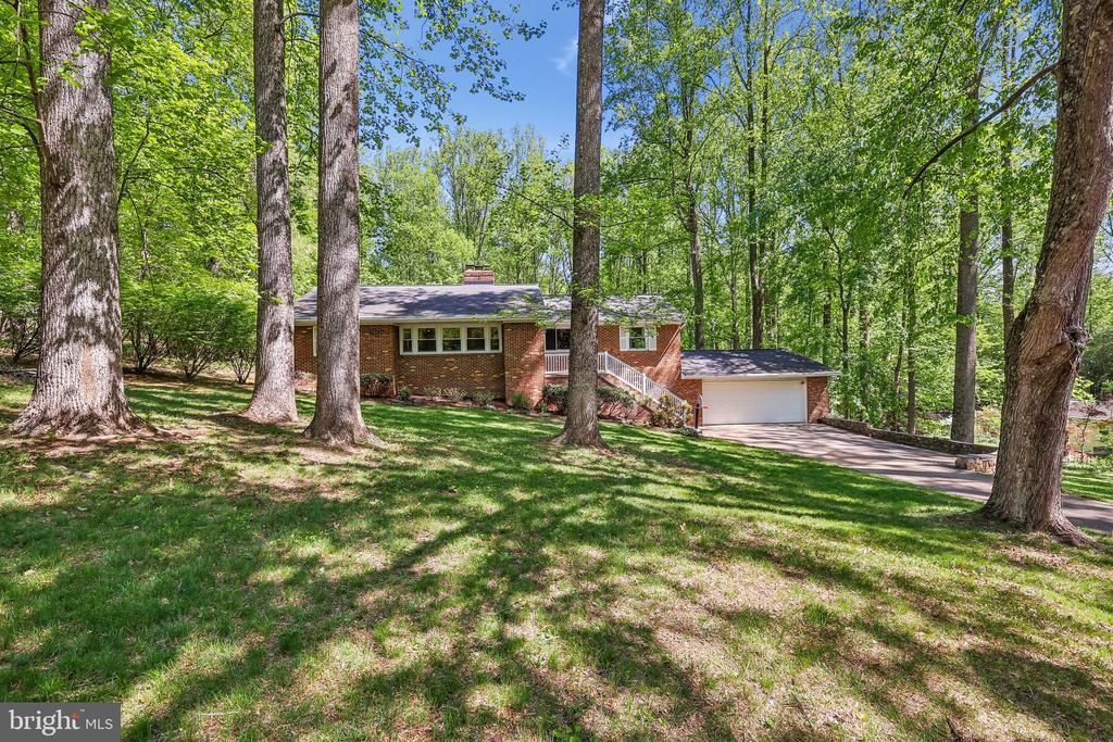 7302 Stuart Circle, Warrenton, VA 20187 Main Photo