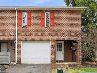 334 STONEGATE COURT, CHAMBERSBURG, PA 17201