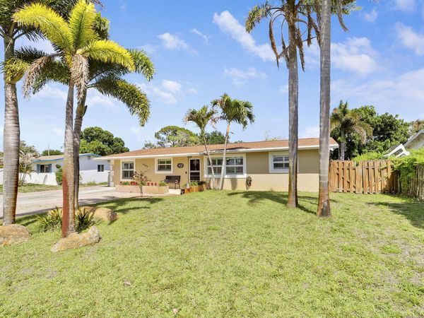 19049 SE Robert Drive, Jupiter, FL 33469