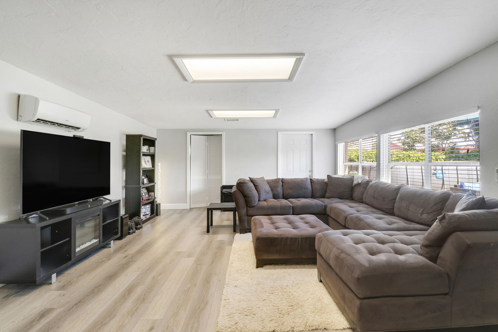 19049 SE Robert Drive, Jupiter, FL 33469 Photo