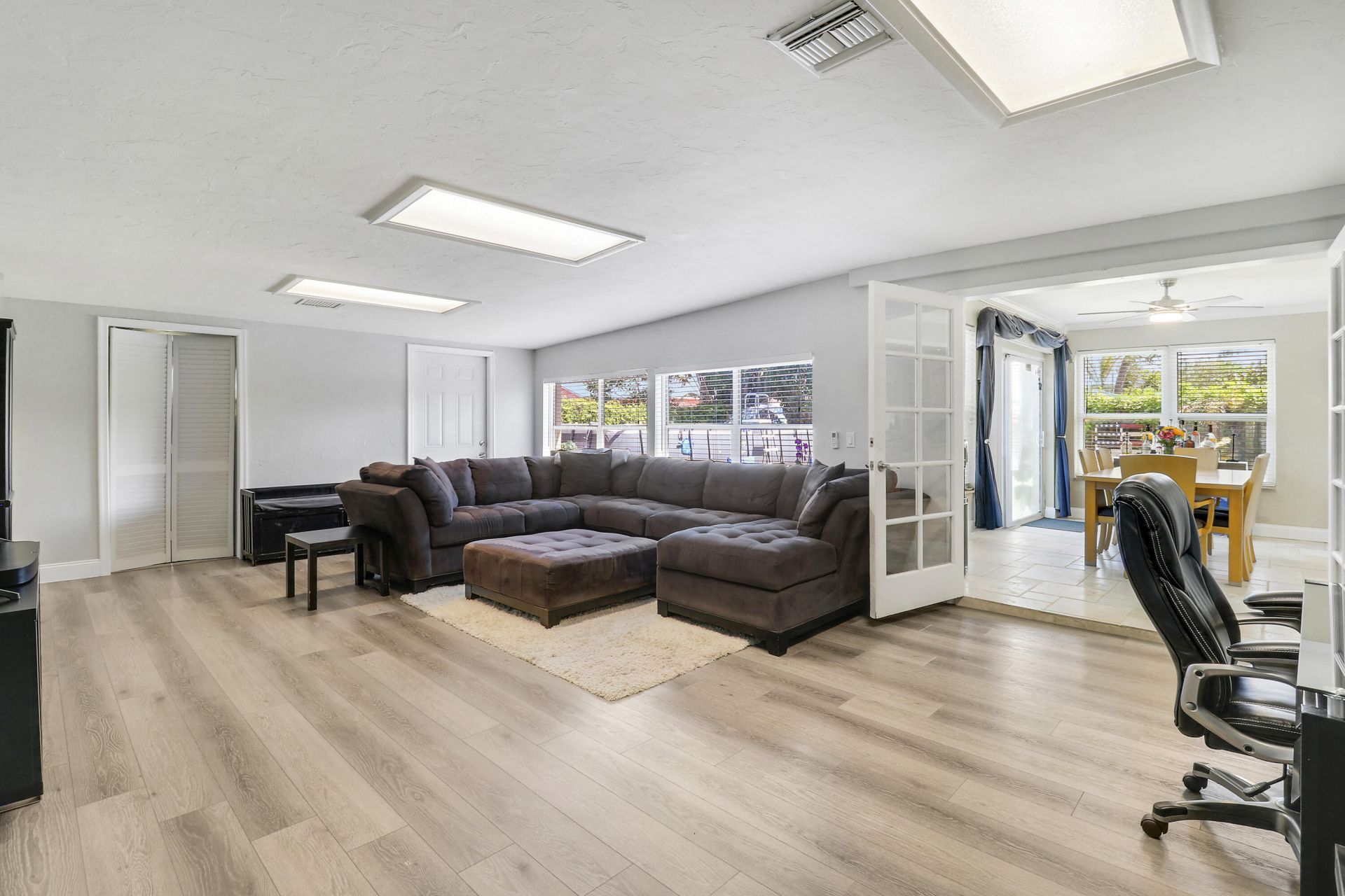 19049 SE Robert Drive, Jupiter, FL 33469 Photo