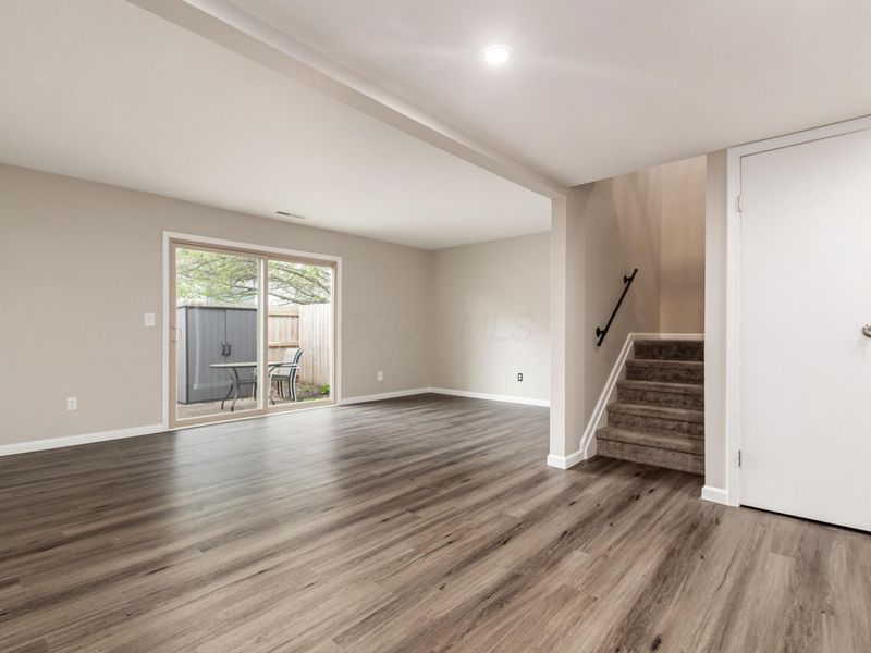 1030 Galliton Court, Unit B, Columbus, OH 43220 Photo 12