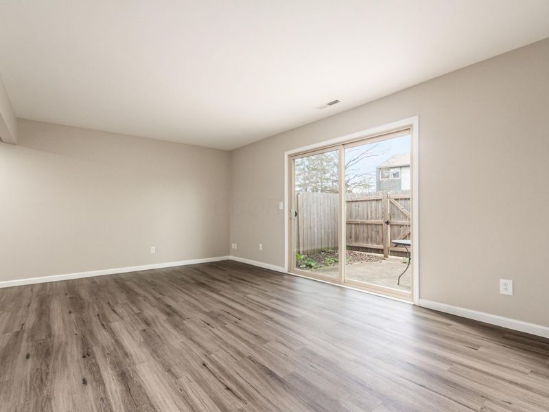 1030 Galliton Court, Unit B, Columbus, OH 43220 Photo 16