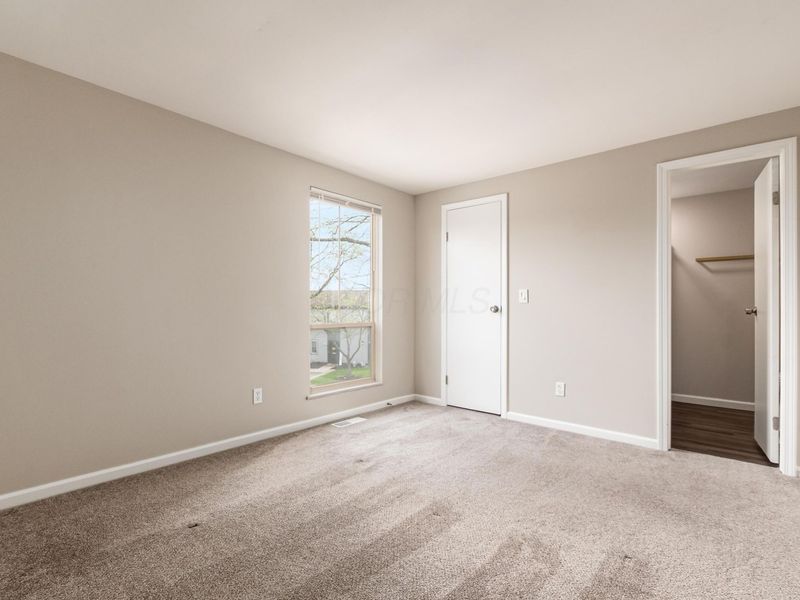 1030 Galliton Court, Unit B, Columbus, OH 43220 Photo 21