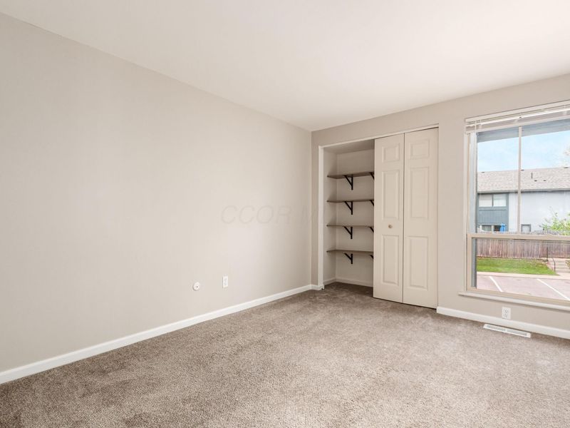 1030 Galliton Court, Unit B, Columbus, OH 43220 Photo 24