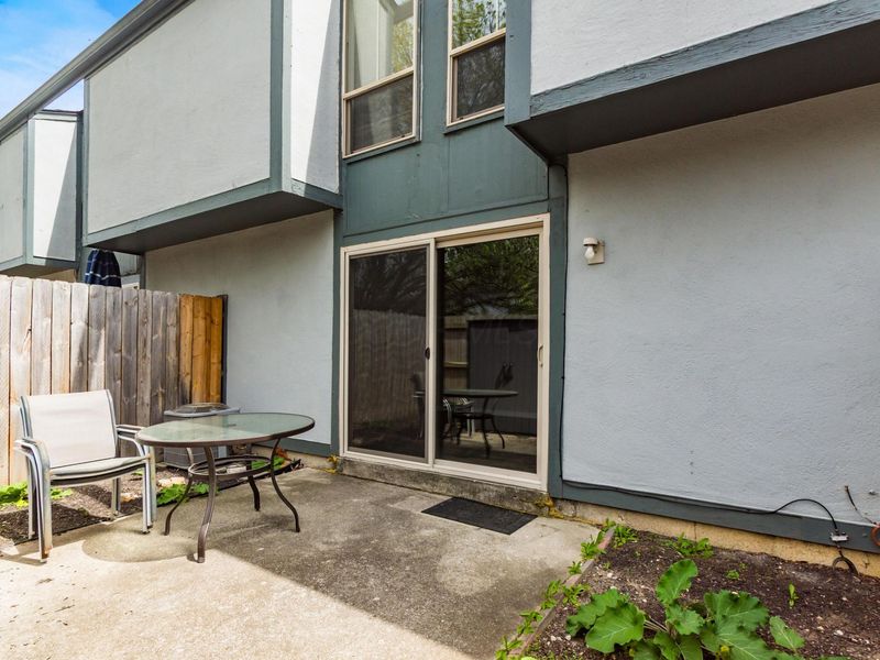 1030 Galliton Court, Unit B, Columbus, OH 43220 Photo 29